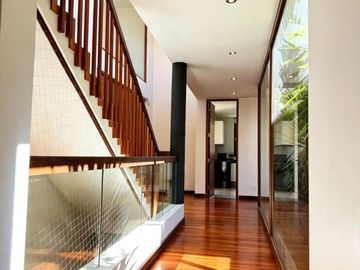 Exclusiva Casa Mediterránea En Arriendo En Valle Escondido