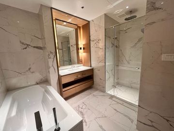 3 Spacious Bedrooms Unit For Lease in EAST AURELIA RESIDENCES