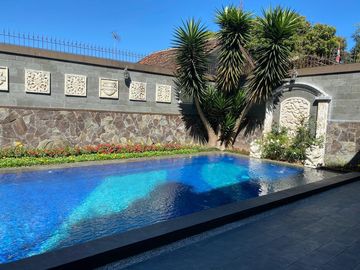 Termurah Villa Mewah 2 Lantai Furnish Mainroad Lembang
