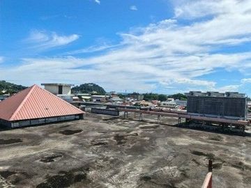 Dijual 1 Gedung Sentral Pasar Raya 200M - Padang Sumatera Barat