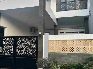 Rumah Griya Bintara Indah Pilihan Akurat dekat Stasiun Cakung