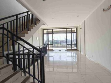 Disewakan Ruko 4 Lantai di Summarecon Crown Gading Bekasi