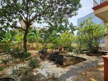 Rumah kokoh dengan tanah luas 655 m2 di lokasi strategis Puspita Loka BSD CIty - masih ada tanah sisa 200 m2