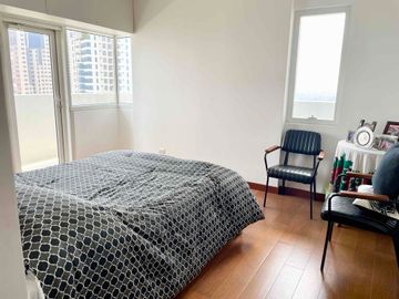 2BR in Royalton at Capitol Commons Condo For Lease in Pasig with 2 Parking Slots