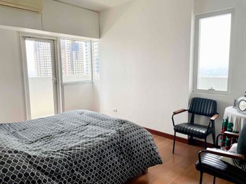 2BR in Royalton at Capitol Commons Condo For Lease in Pasig with 2 Parking Slots