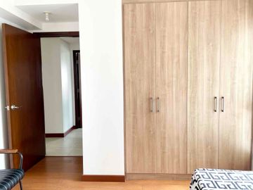 2BR in Royalton at Capitol Commons Condo For Lease in Pasig with 2 Parking Slots