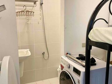 2BR in Royalton at Capitol Commons Condo For Lease in Pasig with 2 Parking Slots