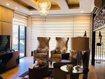 FOR SALE – Modern-Classic Italian-Style Luxury Home in Portofino Heights PP CODE: 3528