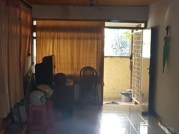 DIJUAL MURAH RUMAH HITUNG TANAH DI TANJUNG DUREN JAKARTA BARAT