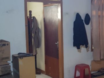 DIJUAL MURAH RUMAH HITUNG TANAH DI TANJUNG DUREN JAKARTA BARAT