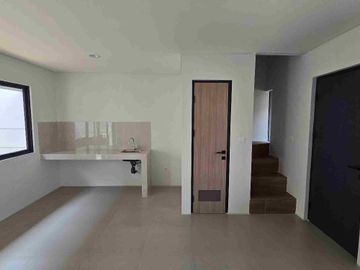 Rumah Disewakan Park Serpong tipe X5 Selangkah ke Gading Serpong