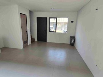 Rumah Disewakan Park Serpong tipe X5 Selangkah ke Gading Serpong