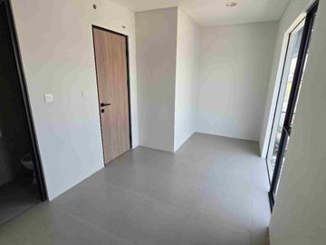 Rumah Disewakan Park Serpong tipe X5 Selangkah ke Gading Serpong