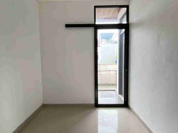 Rumah Baru Jagakarsa Desain Modern