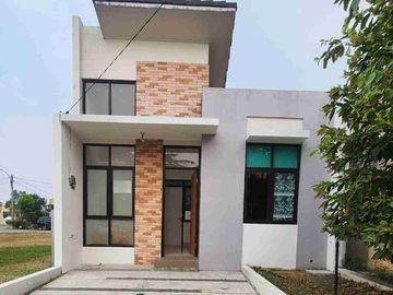 disewakan rumah di villagio siap huni tanah 72
