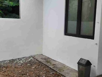 disewakan rumah di villagio siap huni tanah 72