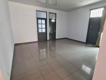 Disewakan. Rumah siap Huni di Kemang Pratama 1. Bekasi Kota