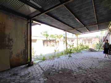Ruang Usaha Tengah Kota Solo