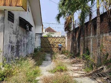 Ruang Usaha Tengah Kota Solo