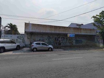 Ruang Usaha Tengah Kota Solo