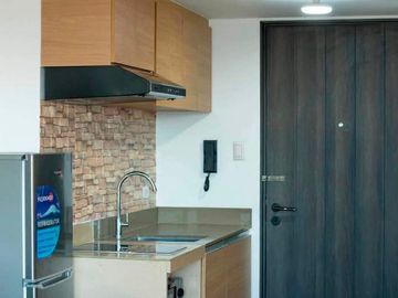 1-Bedroom Condo for Rent in The Rise Makati City