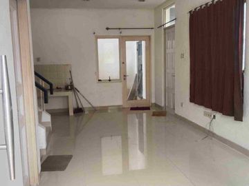 Disewakan Rumah Hook Dalam Cluster di Grand Galaxy Bekasi
