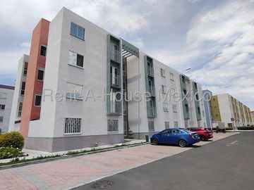 Villas del refugio rento departamento pb en privada con seguridad 2 recamaras 1 baño 1 coche