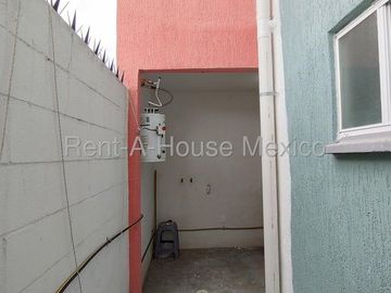 Villas del refugio rento departamento pb en privada con seguridad 2 recamaras 1 baño 1 coche
