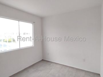 Villas del refugio rento departamento pb en privada con seguridad 2 recamaras 1 baño 1 coche