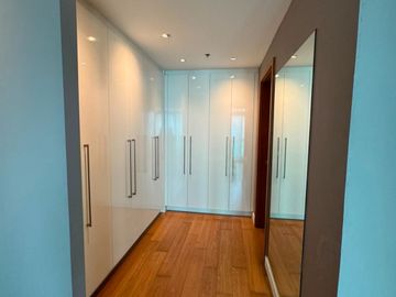 Spacious 1 Bedroom Unit for Lease in Park Terraces, Makati City