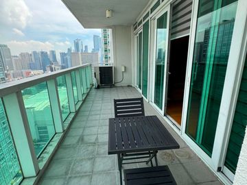 Spacious 1 Bedroom Unit for Lease in Park Terraces, Makati City