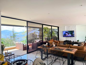 Casa en Arriendo en Loma del Chocho, Envigado Antioquia