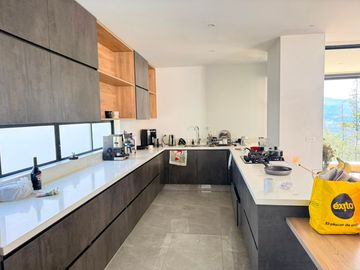 Casa en Arriendo en Loma del Chocho, Envigado Antioquia