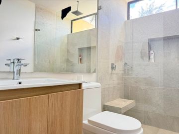 Casa en Arriendo en Loma del Chocho, Envigado Antioquia