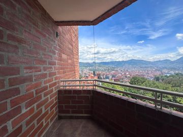 Apartamento en Arriendo en el Tesoro Poblado Medellin Antioquia