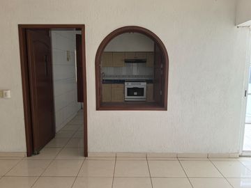 Casa con Uso de Suelo Comercial en renta en Jardines de Guadalupe Sobre Av Beethoven