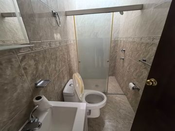 Casa con Uso de Suelo Comercial en renta en Jardines de Guadalupe Sobre Av Beethoven