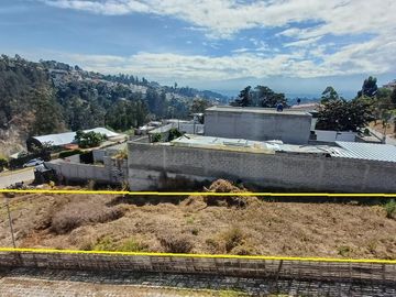 SE VENDE HERMOSO LOTE DE TERRENO 525 M².  CUMBAYA – QUITO – PICHINCHA - ECUADOR