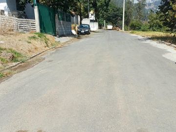 SE VENDE HERMOSO LOTE DE TERRENO 525 M².  CUMBAYA – QUITO – PICHINCHA - ECUADOR