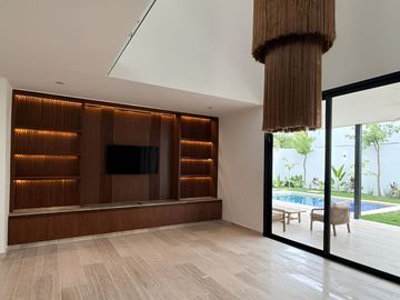 Casa con Alberca y Casa Club con Amenidades Premium en Venta
