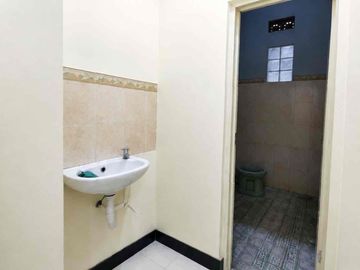 Ruko atau Gudang atau Tempat Usaha 2Lt Strategis Di Colomadu