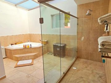 CASA EN VENTA EN CLUB DE GOLF HACIENDA