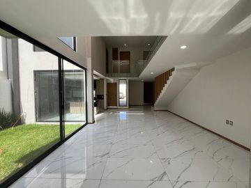 CASA EN VENTA EN SAN ANGEL IV