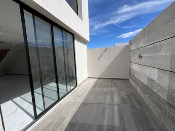 CASA EN VENTA EN SAN ANGEL IV