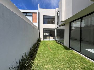 CASA EN VENTA EN SAN ANGEL IV