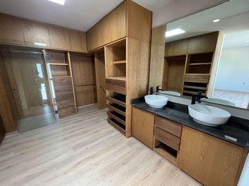 CASA EN VENTA EN SAN ANGEL IV