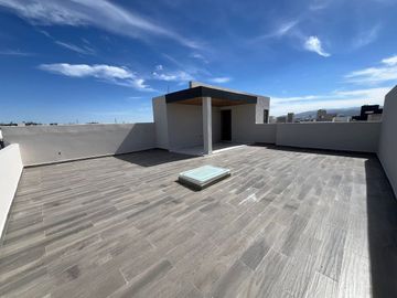 CASA EN VENTA EN SAN ANGEL IV