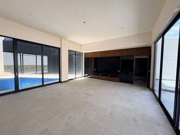 RESIDENCIA EN VENTA EN CLUB DE GOLF LA LOMA