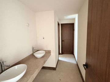 RESIDENCIA EN VENTA EN CLUB DE GOLF LA LOMA