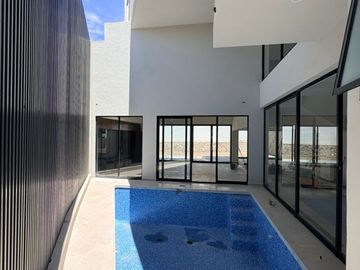 RESIDENCIA EN VENTA EN CLUB DE GOLF LA LOMA